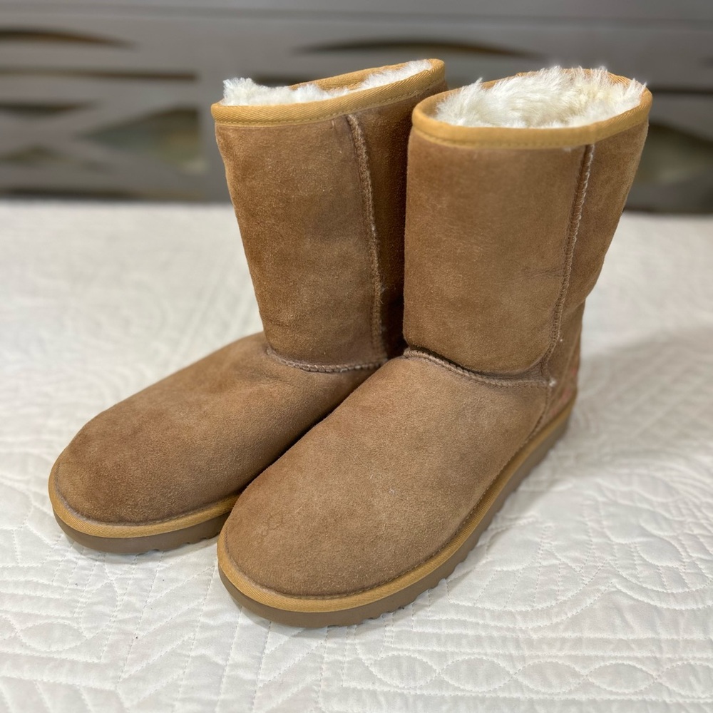 UGG Classic Suede Rustic Weave Women’s Size 8